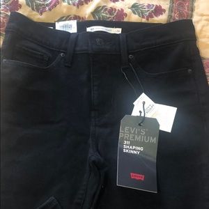 Levi’s 311 shaping skinny jeans